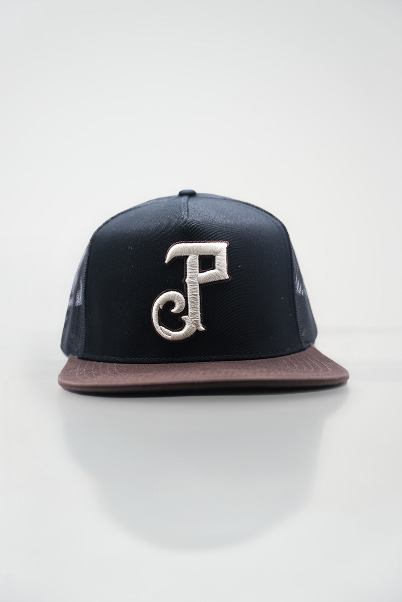 Prófugos "P" - Trucker Hat